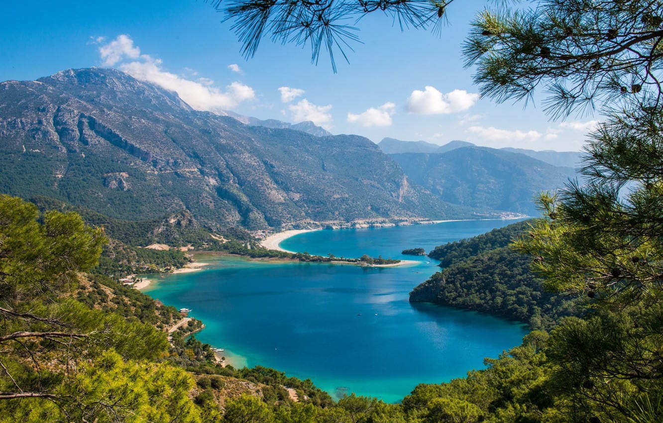 Fethiye Balayı Paketleri ile Planlı ve Konforlu Bir Tatil Deneyimi